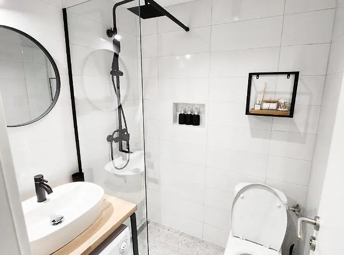 Apartman #22 Center Split